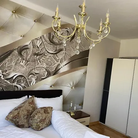 Lägenhet Apartments Let Me In Pörtschach am Wörthersee