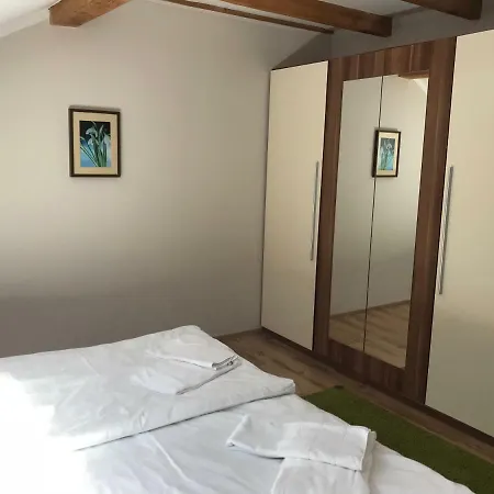 Let Me In Appartement *