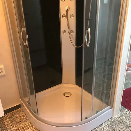 Lägenhet Apartments Let Me In Pörtschach am Wörthersee