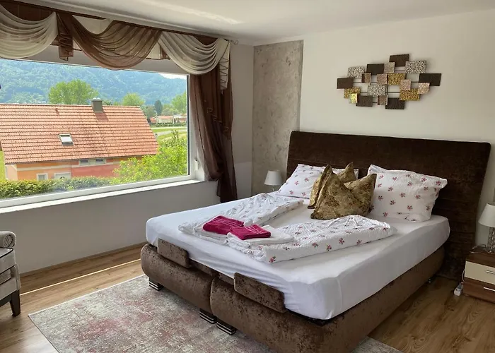 아파트 Let Me In *