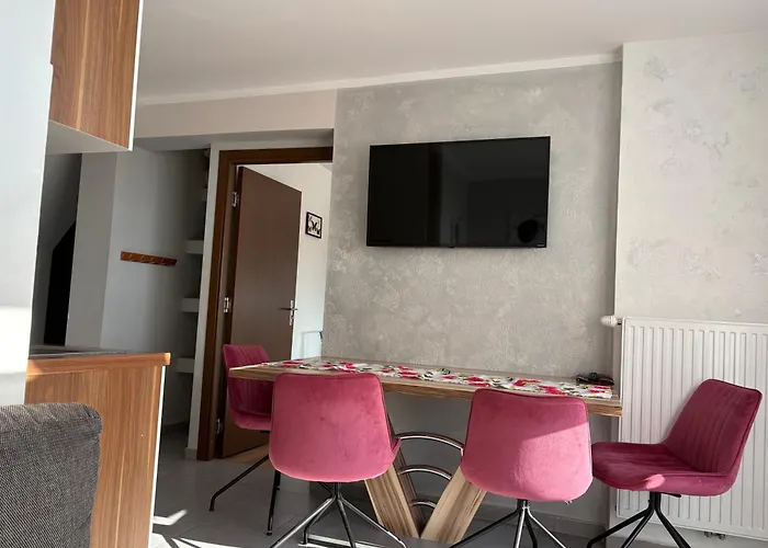 아파트 Let Me In *