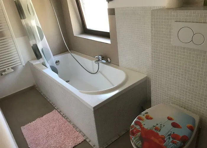 Apartments Let Me In Portschach am Woerthersee